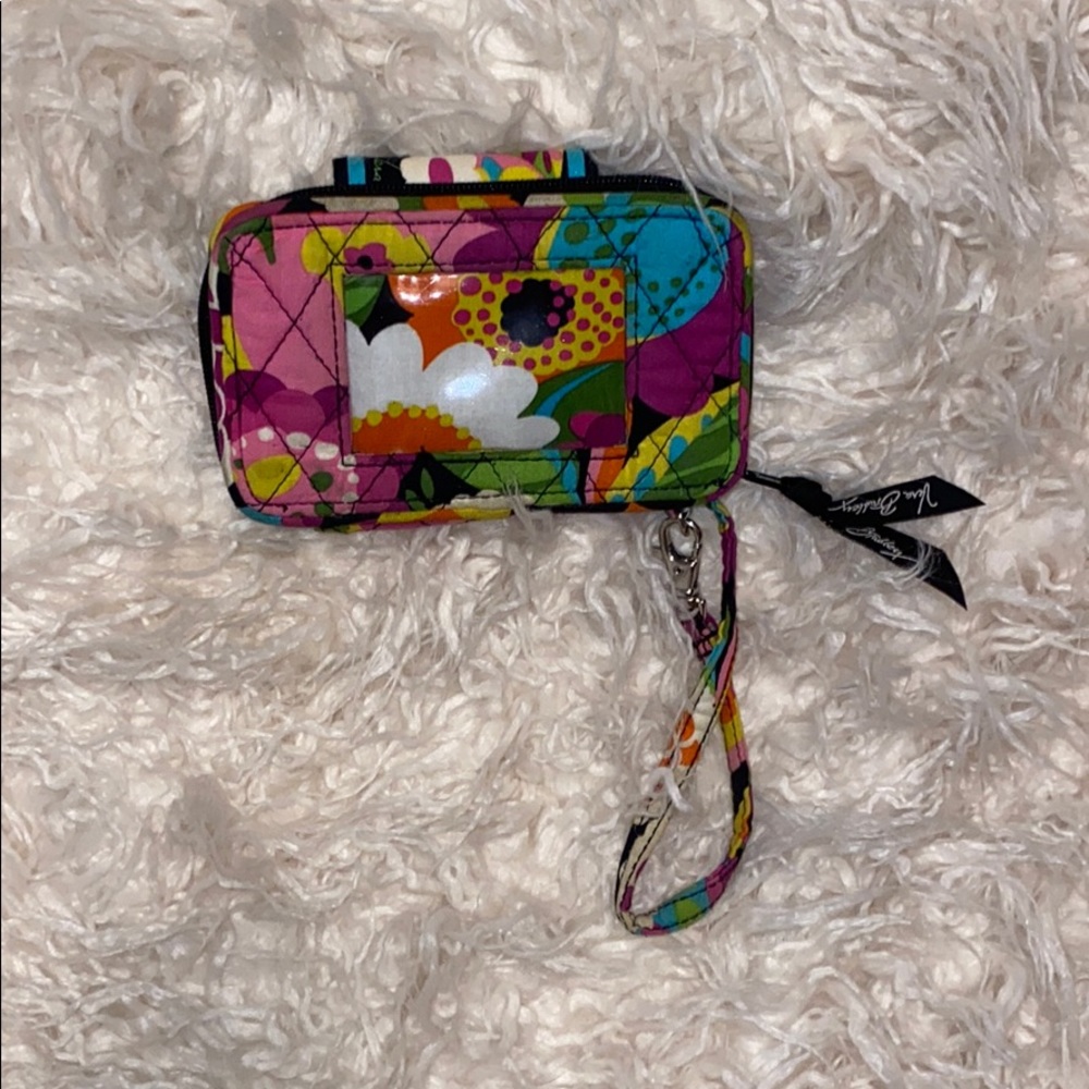 💋Adorable patterned Vera Bradley wristlet!